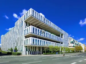 Pronájem kanceláře, Praha - Karlín, Karolinská, 886 m2