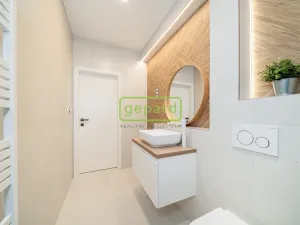 Prodej bytu 2+kk, Praha - Bohnice, V Zámcích, 52 m2