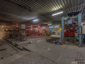 Prodej výrobních prostor, Moravský Krumlov, Pod Leskounem, 2555 m2