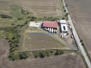 Prodej komerčního pozemku, Bašť, 4300 m2