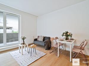 Prodej bytu 2+kk, Praha - Hrdlořezy, Mezilehlá, 85 m2