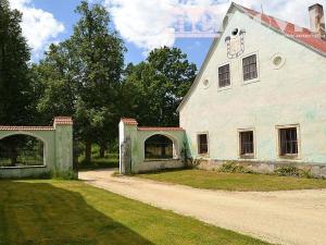 Prodej historického objektu, Hatín - Jemčina, 2500 m2