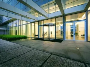 Pronájem kanceláře, Praha - Nusle, Hvězdova, 462 m2