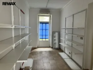 Prodej obchodního prostoru, Karlovy Vary, Bulharská, 92 m2
