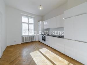 Pronájem bytu 3+1, Praha - Vinohrady, náměstí Míru, 130 m2