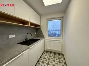 Pronájem kanceláře, Třebíč - Stařečka, Sucheniova, 162 m2