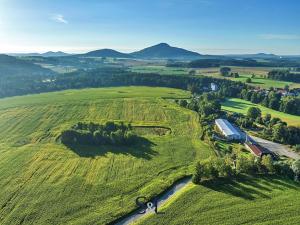 Prodej pozemku pro komerční výstavbu, Brniště, 13544 m2