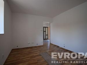 Prodej rodinného domu, Zásmuky - Nesměň, 70 m2