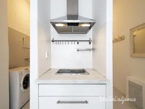 Pronájem bytu 1+kk, Praha - Holešovice, Jankovcova, 28 m2