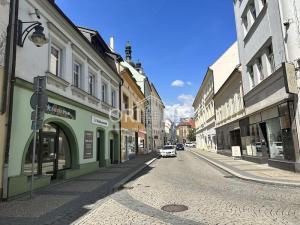 Pronájem obchodního prostoru, Chomutov, Ruská, 17 m2