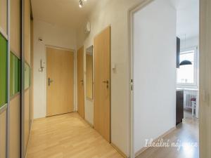 Pronájem bytu 2+1, Praha - Žižkov, Na vrcholu, 55 m2