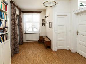 Prodej bytu 3+1, Cheb, Májová, 127 m2