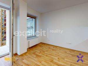 Pronájem bytu 1+kk, Zlín, Lorencova, 28 m2