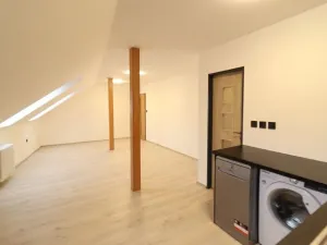 Prodej obchodního prostoru, Sušice, náměstí Svobody, 1250 m2