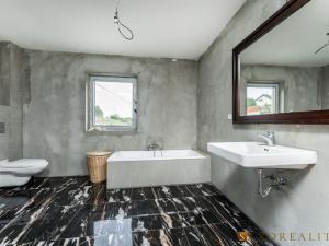 Prodej rodinného domu, Buš, 268 m2