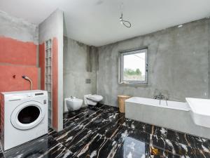 Prodej rodinného domu, Buš, 268 m2