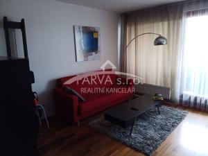 Pronájem bytu 2+kk, Praha - Vysočany, Podnádražní, 57 m2