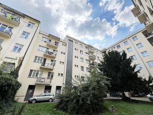 Prodej bytu 2+1, Zlín, Lorencova, 54 m2