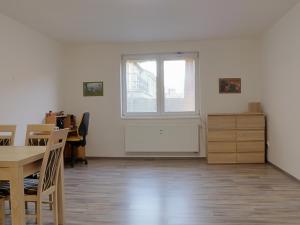 Pronájem bytu 1+kk, Benešov, Na Chmelnici, 42 m2