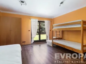 Prodej ubytování, Vrchlabí - Hořejší Vrchlabí, Na stráni, 230 m2