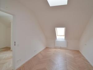 Prodej bytu 2+kk, Praha - Vyšehrad, Neklanova, 85 m2