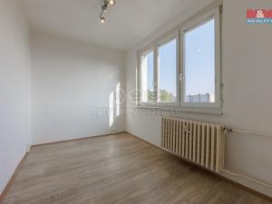 Prodej bytu 3+1, Karlovy Vary - Stará Role, Okružní, 65 m2