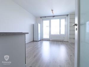 Pronájem bytu 1+kk, Praha - Dolní Měcholupy, Honzíkova, 28 m2