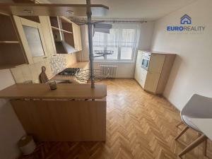 Pronájem bytu 2+1, Karlovy Vary, Plešivecká, 55 m2