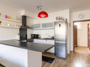 Pronájem bytu 2+kk, Praha - Horní Měcholupy, Hornoměcholupská, 44 m2