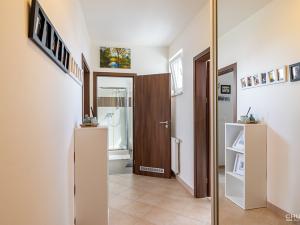 Pronájem bytu 2+kk, Praha - Horní Měcholupy, Hornoměcholupská, 44 m2