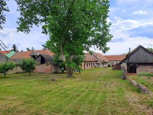 Prodej pozemku pro komerční výstavbu, Kostelní Hlavno, 2649 m2