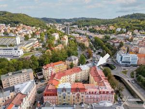 Prodej bytu 2+1, Karlovy Vary, nábřeží Jana Palacha, 63 m2