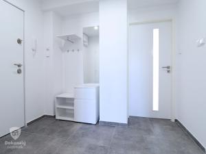 Pronájem bytu 2+kk, Praha - Bubeneč, Jaselská, 49 m2