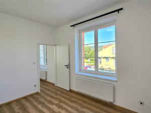 Pronájem bytu 2+kk, Beroun - Beroun-Město, Na Parkáně, 37 m2