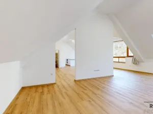 Prodej bytu 2+kk, Třebíč - Vnitřní Město, Karlovo nám., 116 m2