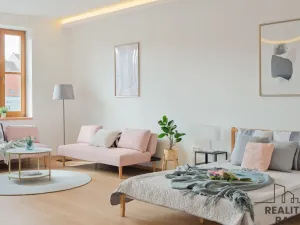 Prodej bytu 3+kk, Třebíč - Vnitřní Město, Karlovo nám., 123 m2