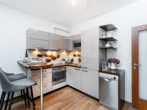 Pronájem bytu 2+kk, Praha - Střížkov, Makedonská, 50 m2