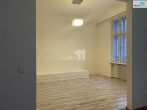 Pronájem bytu 2+1, Praha - Vyšehrad, Rašínovo nábřeží, 90 m2