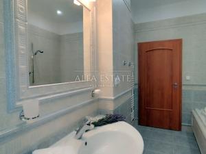 Pronájem bytu 3+1, Karlovy Vary, Mariánskolázeňská, 80 m2