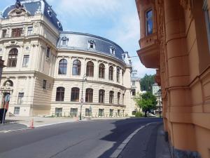 Pronájem bytu 3+1, Karlovy Vary, Mariánskolázeňská, 80 m2