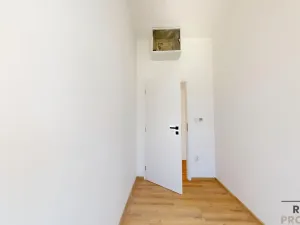 Prodej bytu 4+kk, Třebíč - Vnitřní Město, Karlovo nám., 119 m2