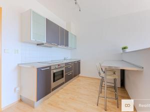 Pronájem bytu 1+kk, Hradec Králové - Nový Hradec Králové, Mrštíkova, 44 m2