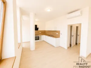 Prodej bytu 2+kk, Třebíč - Vnitřní Město, Karlovo nám., 80 m2