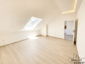 Prodej bytu 2+kk, Třebíč - Vnitřní Město, Karlovo nám., 80 m2