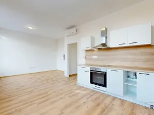 Prodej bytu 3+kk, Třebíč - Vnitřní Město, Karlovo nám., 80 m2