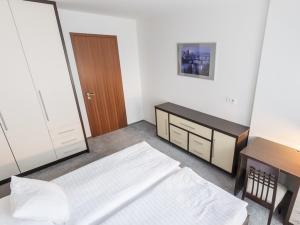 Pronájem bytu 3+kk, Praha - Nové Město, Hlavova, 74 m2