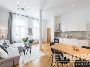 Pronájem bytu 2+kk, Praha - Vinohrady, Londýnská, 60 m2