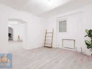 Pronájem obchodního prostoru, Praha - Nové Město, Ječná, 303 m2