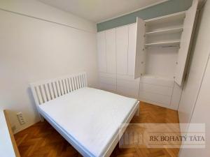 Pronájem bytu 2+kk, Praha - Karlín, 55 m2