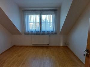 Pronájem bytu 2+kk, Praha - Stodůlky, Frimlova, 37 m2